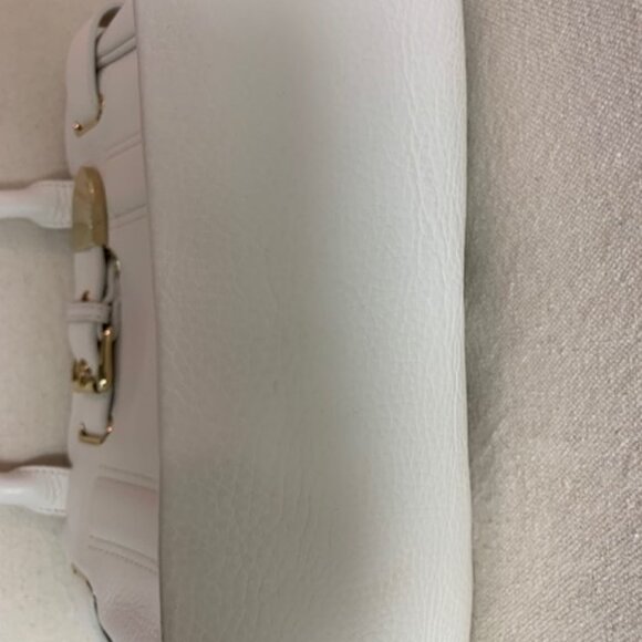 Charles David white pebble leather handbag with dustbag - Picture 12 of 16